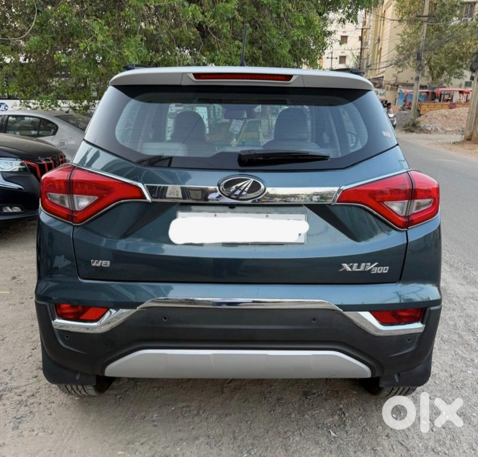 Mahindra Xuv300 - Must Sell Quick