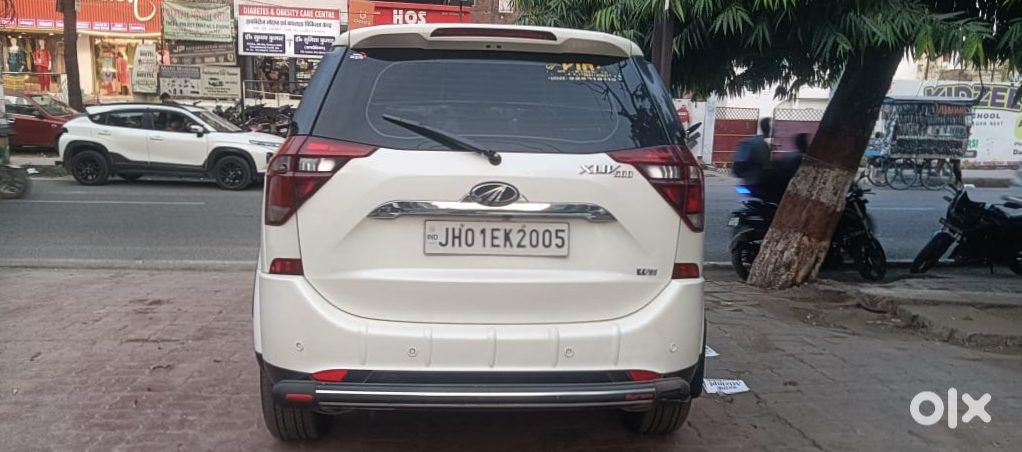 Mahindra Xuv500 2015 Petrol