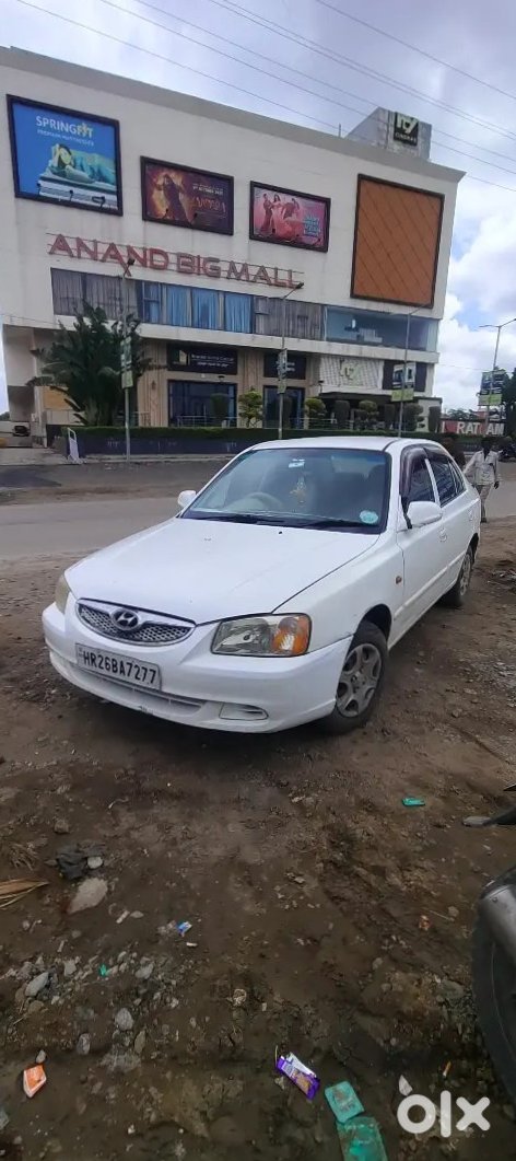 2013 हुंडई एक्सेंट हैचबैक