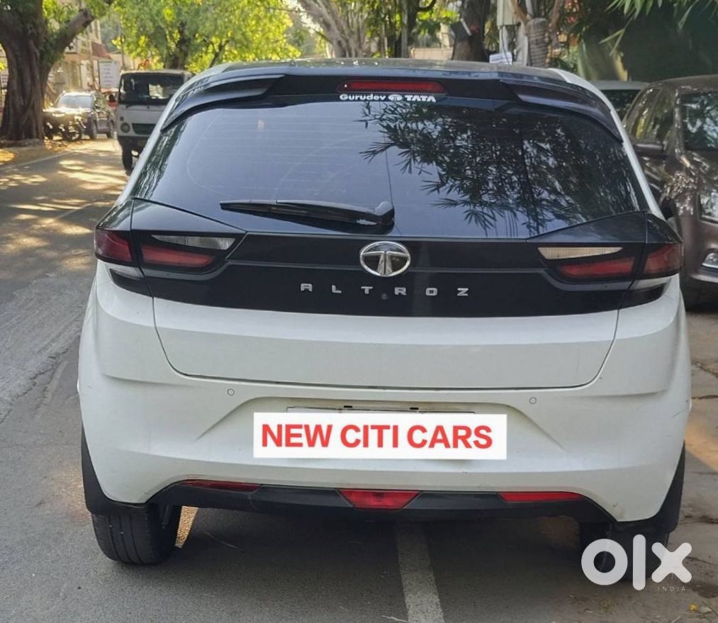 Urgent Need To Sell - 2025 Tata Altroz