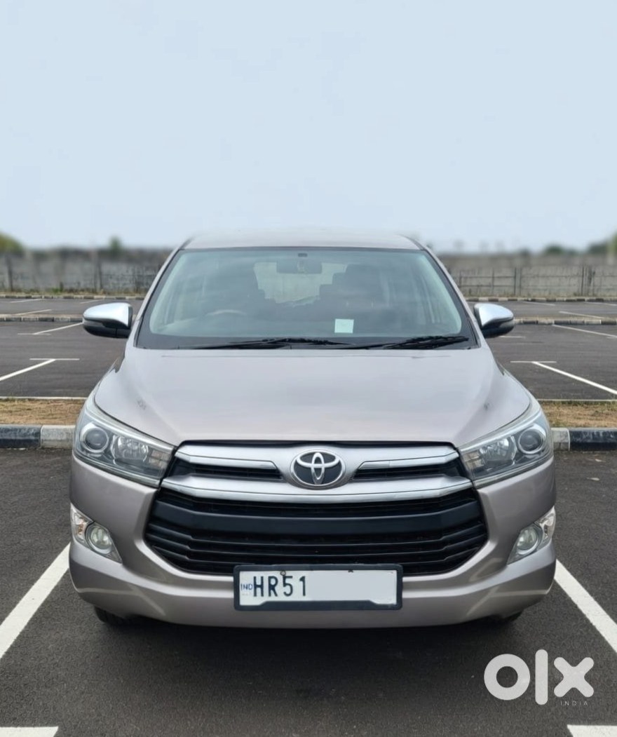 Toyota Innova Crysta 2021 - Family Car