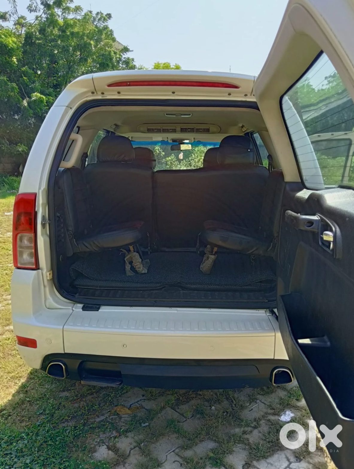 Tata Safari Storme Electric 2016