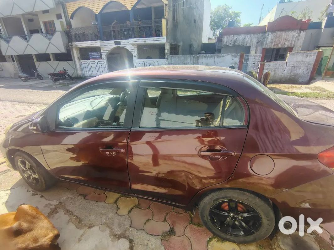 2024 Honda Amaze | Petrol Manual | Just 28k Km