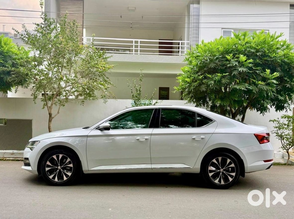Skoda Superb 2018 - Premium Sedan