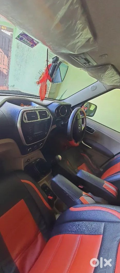 Urgent Sale Mahindra Tuv 2018