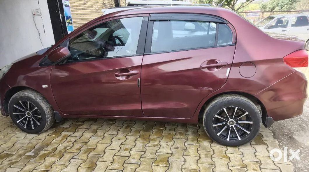 2016 Honda Amaze 2nd Gen | Manual | Petrol
