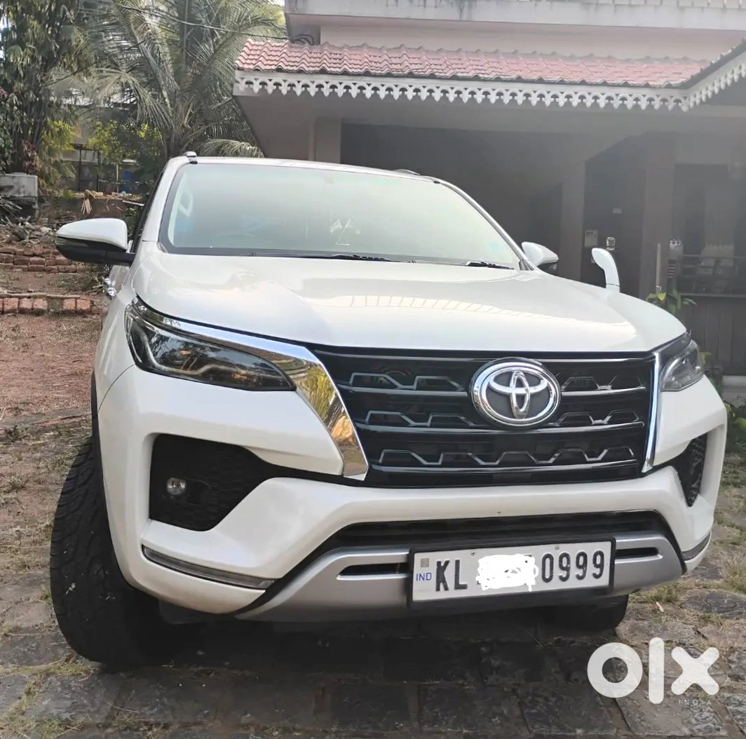 2011 Toyota Fortuner | 178908 Km | Petrol Automatic