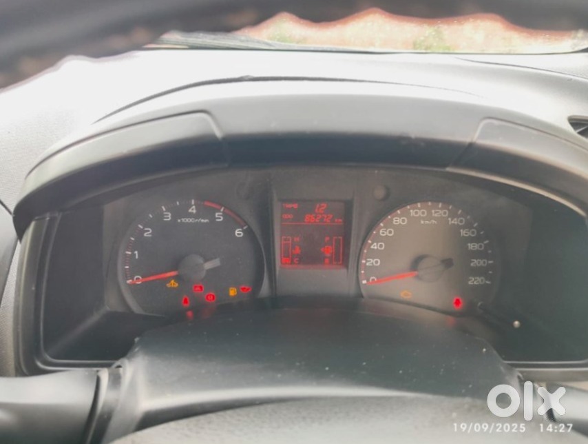 Isuzu D-max Petrol Manual