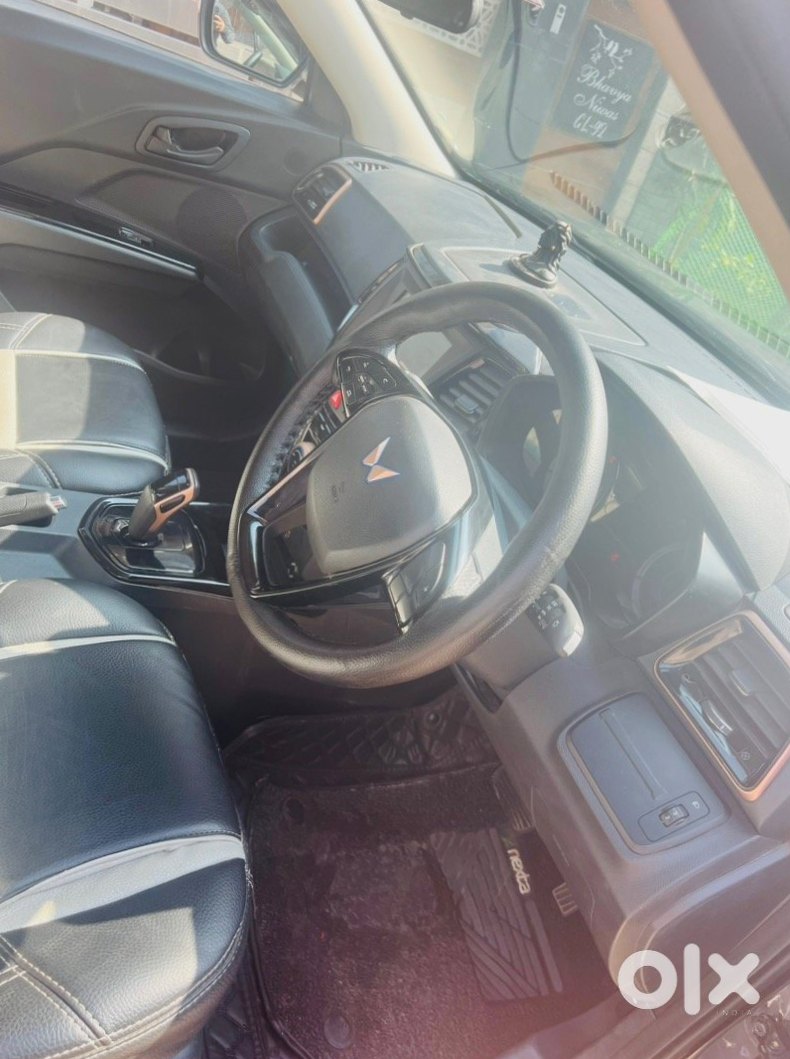 2024 Mahindra Xuv400 Diesel Automatic - Office Use