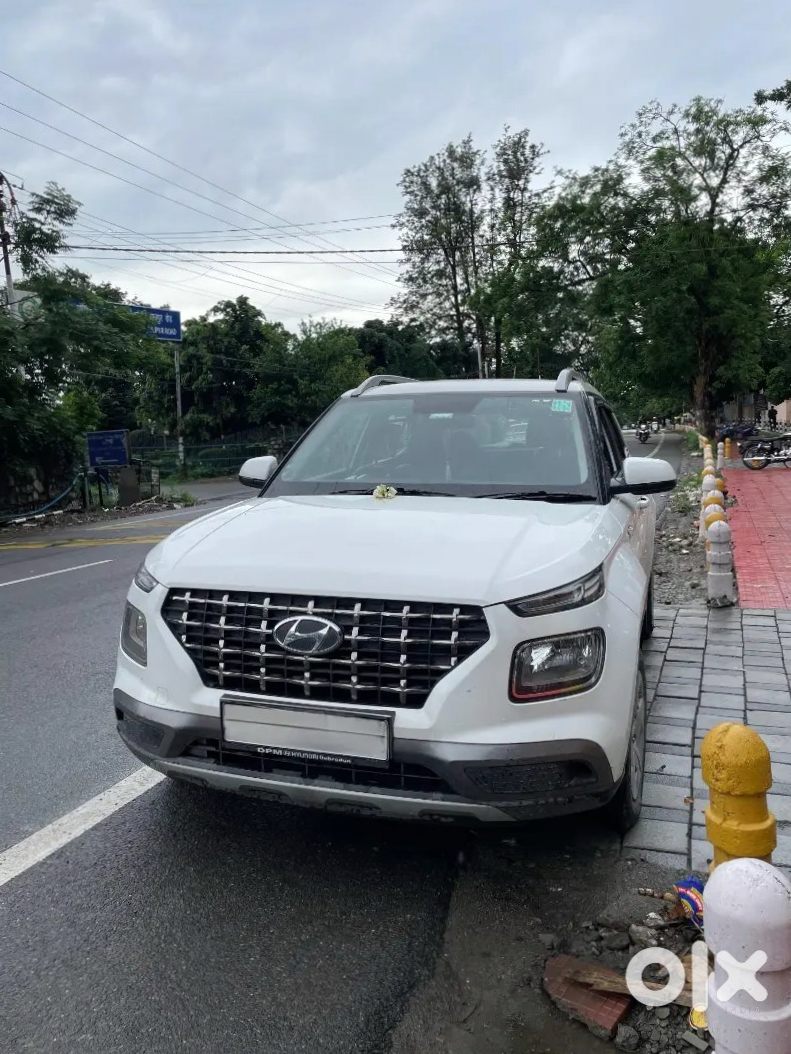 2025 Hyundai Venue - Brand New