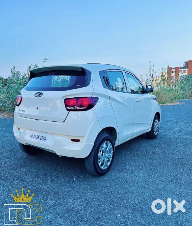 2017 Mahindra Kuv 100 | 125960 Km | Petrol Automatic