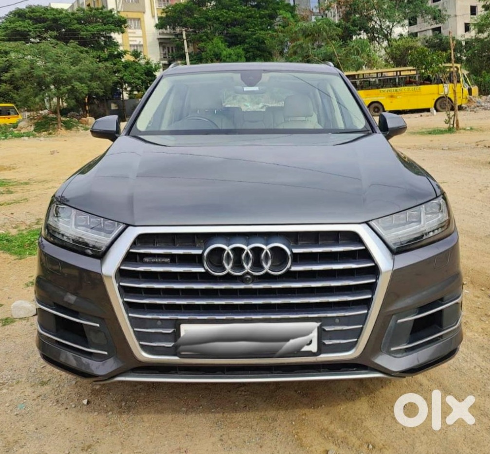 Audi Q7 - Luxury Car