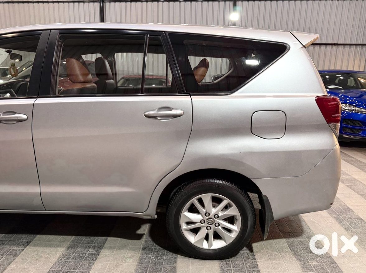 2015 Toyota Innova Crysta - Shifting Abroad