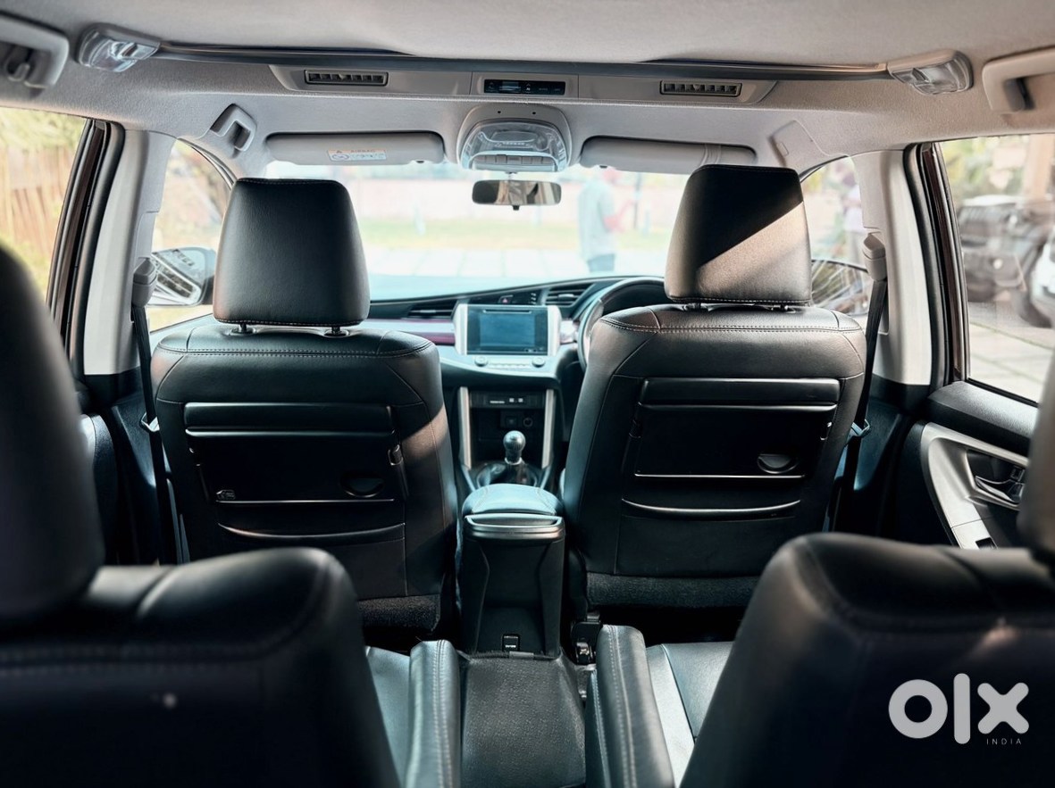 Toyota Innova Crysta Diesel 2024