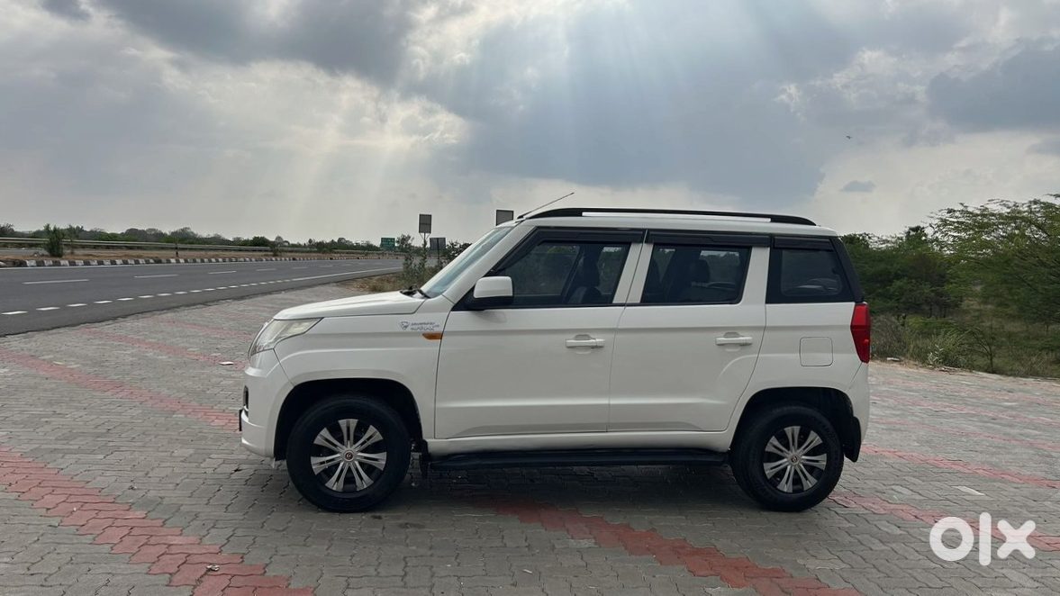 Mahindra Tuv 300 2018