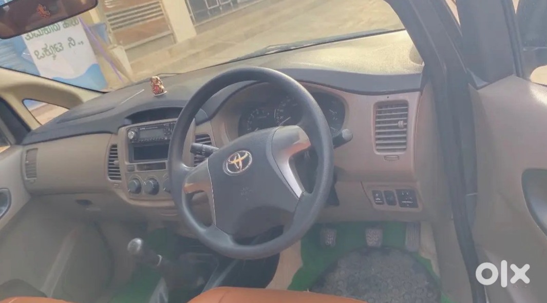 Toyota Innova 2012 - Automatic Diesel