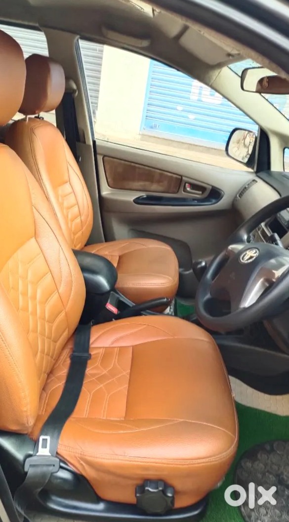 Toyota Innova 2012 - Automatic Diesel