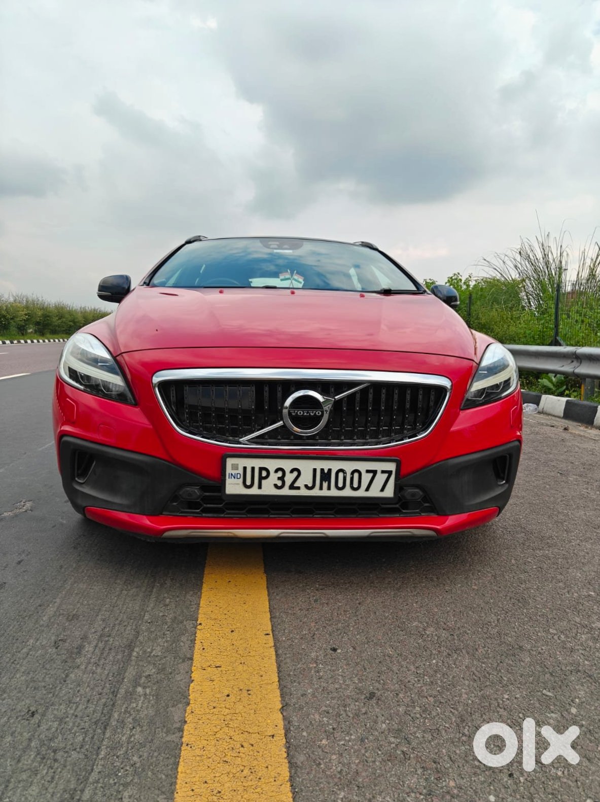 2016 Volvo V40 - Premium Sedan