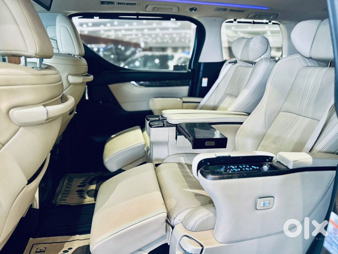 2022 Toyota Vellfire - Premium Mpv