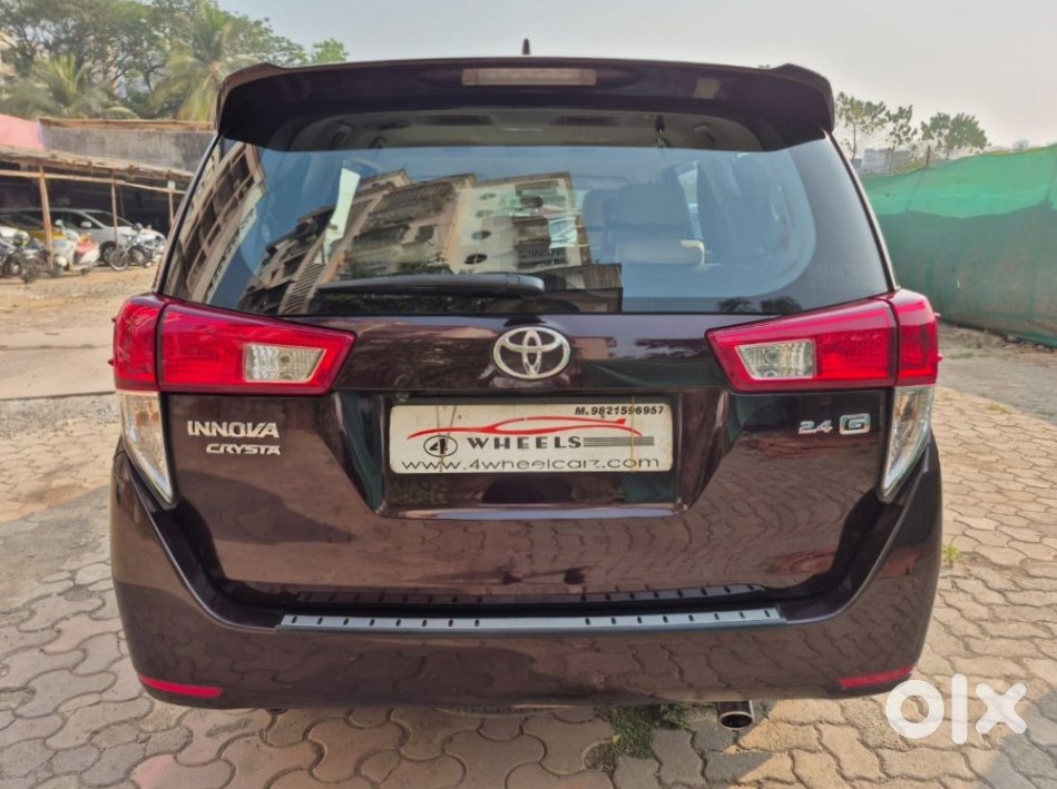 2024 Toyota Innova Crysta Petrol