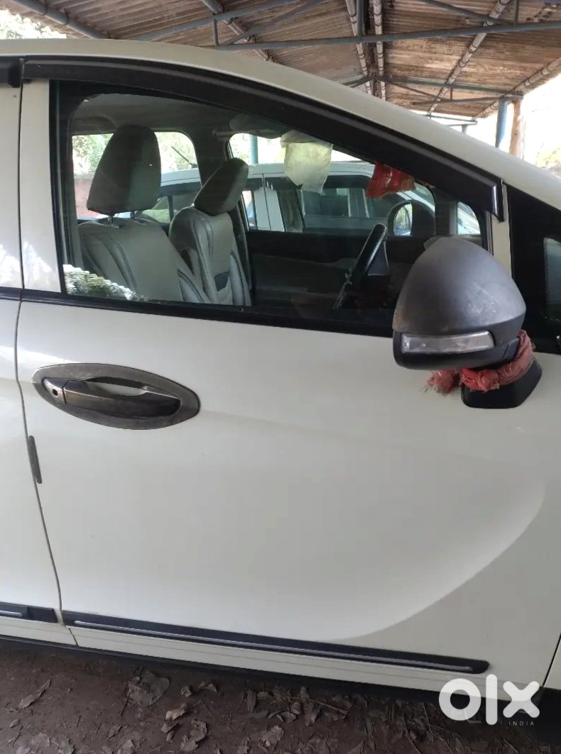 2022 Mahindra Marazzo - Like New