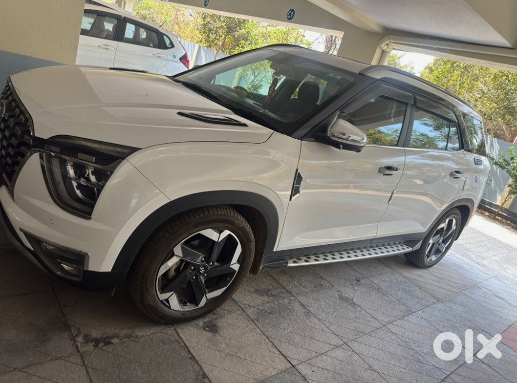 2023 Hyundai Alcazar Petrol Automatic - Family Car