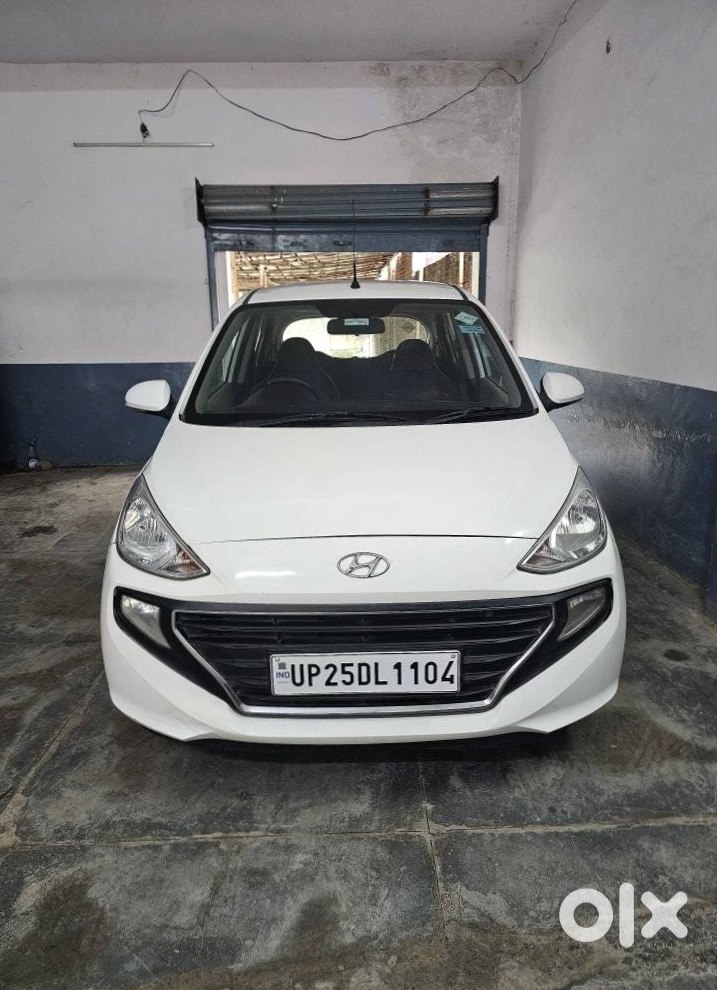 Hyundai Santro - Budget Car