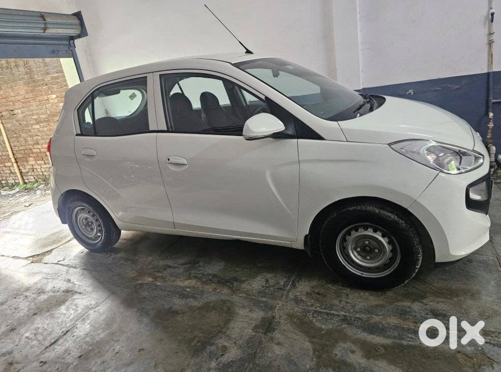 Hyundai Santro - Budget Car