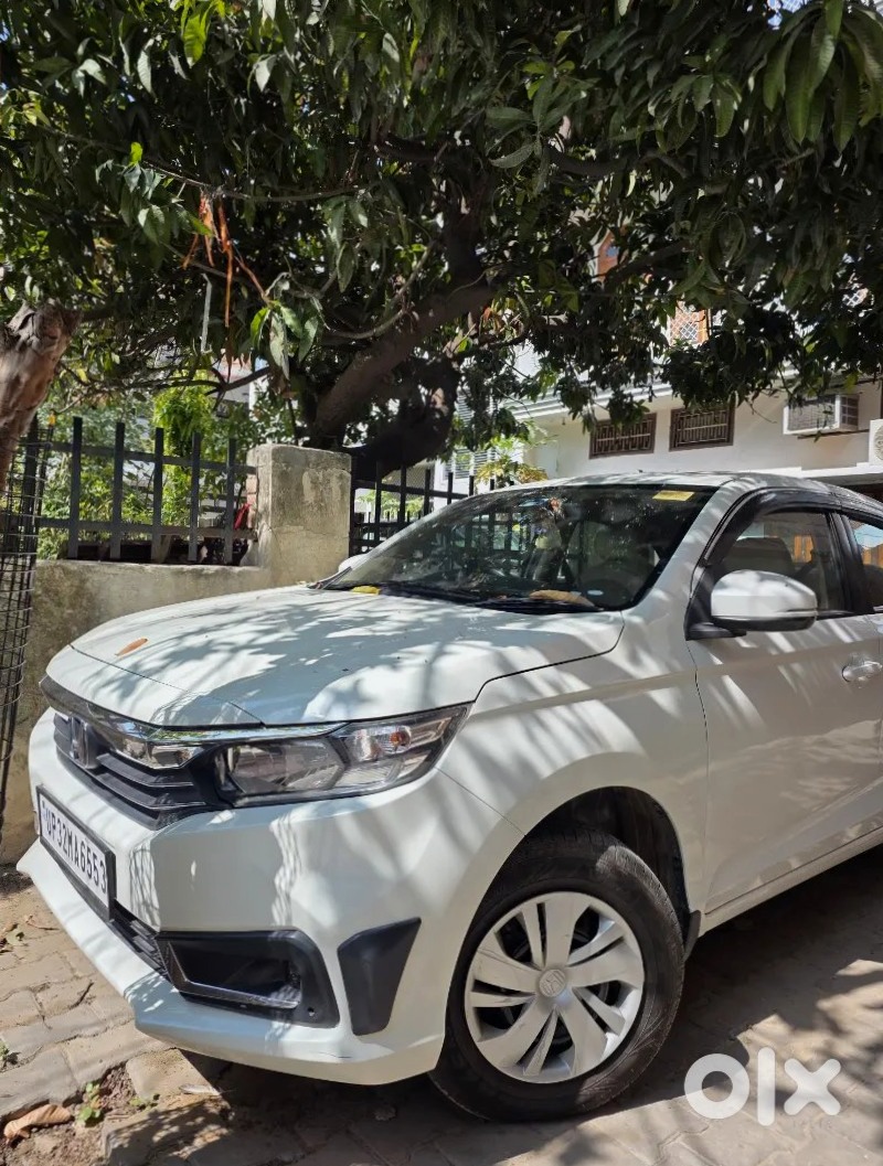 Urgent: 2016 Honda Amaze Petrol Manual