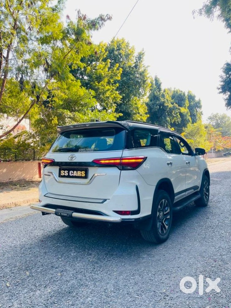 2017 Toyota Fortuner Legender