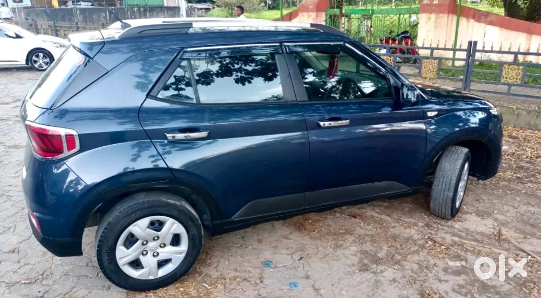 Hyundai Venue 2023 Petrol Automatic