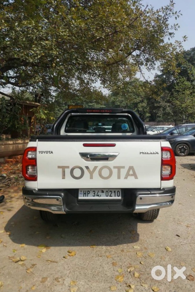 2024 Toyota Hilux Petrol Manual