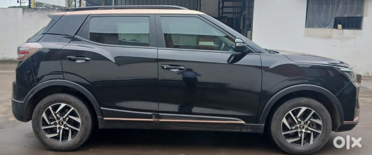 2025 Mahindra Xuv400 Ev - Barely Used