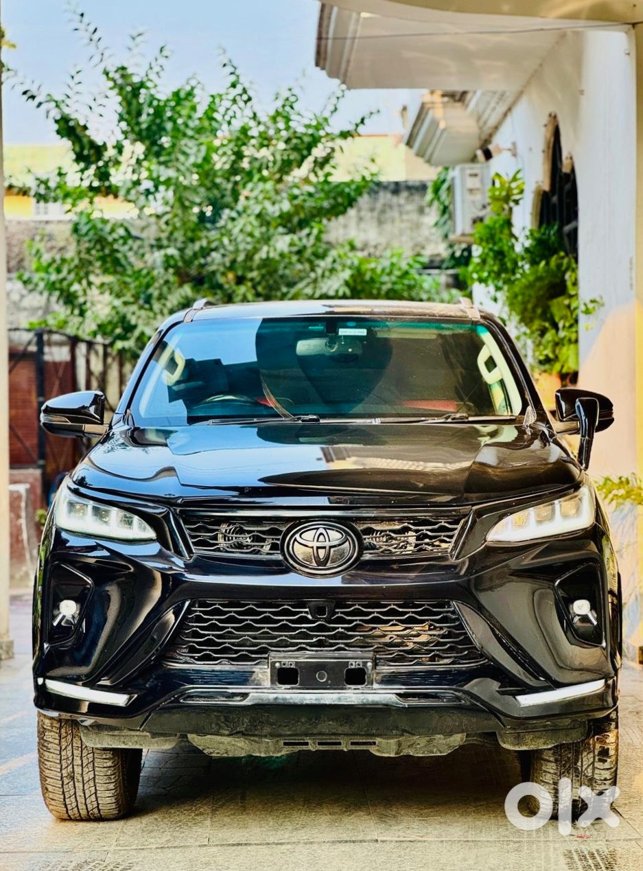 2011 Toyota Fortuner Suv