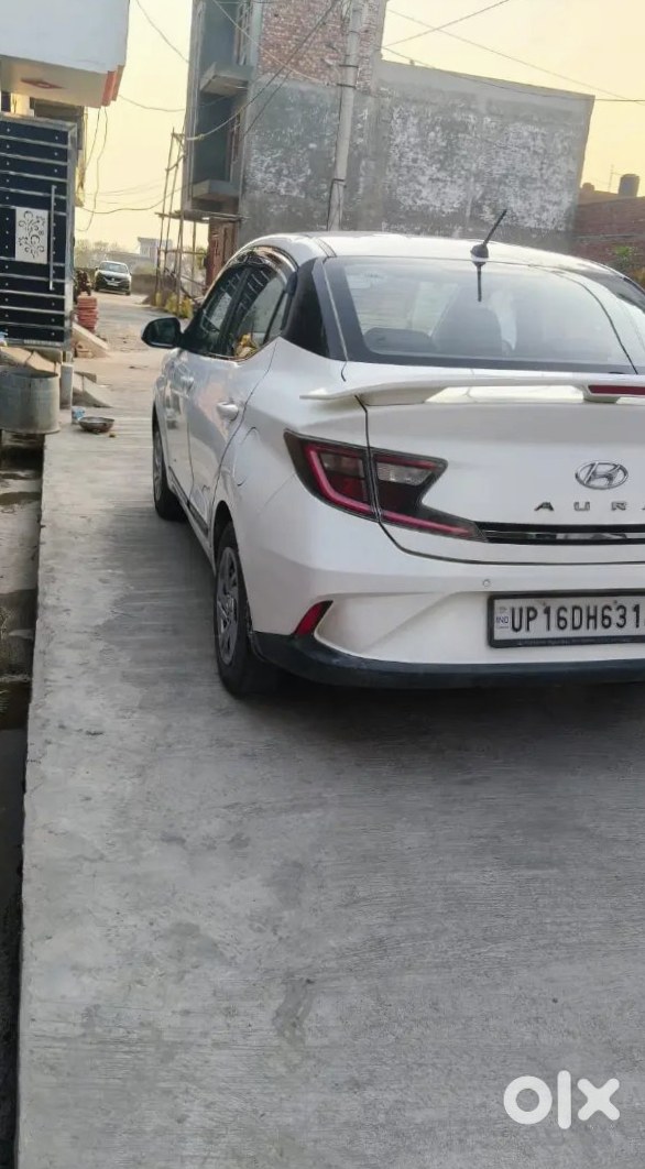 Aura 2011 Petrol Automatic Single Owner