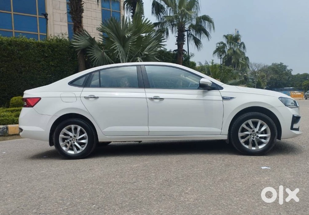 Skoda Slavia 2023 Petrol