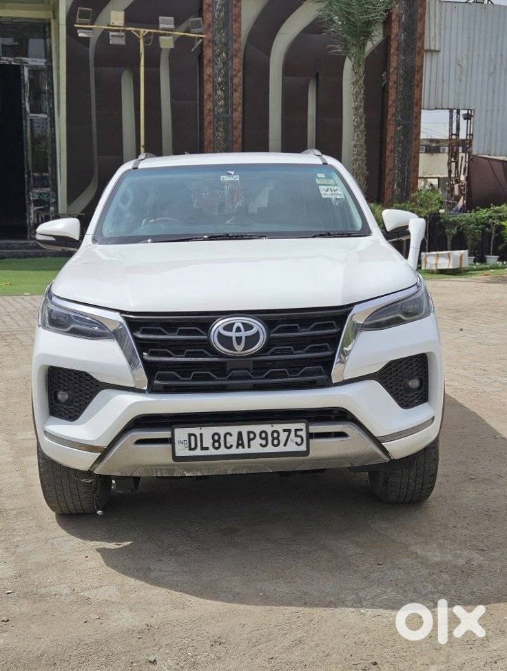 Toyota Fortuner 2011 - Heavy Duty Workhorse