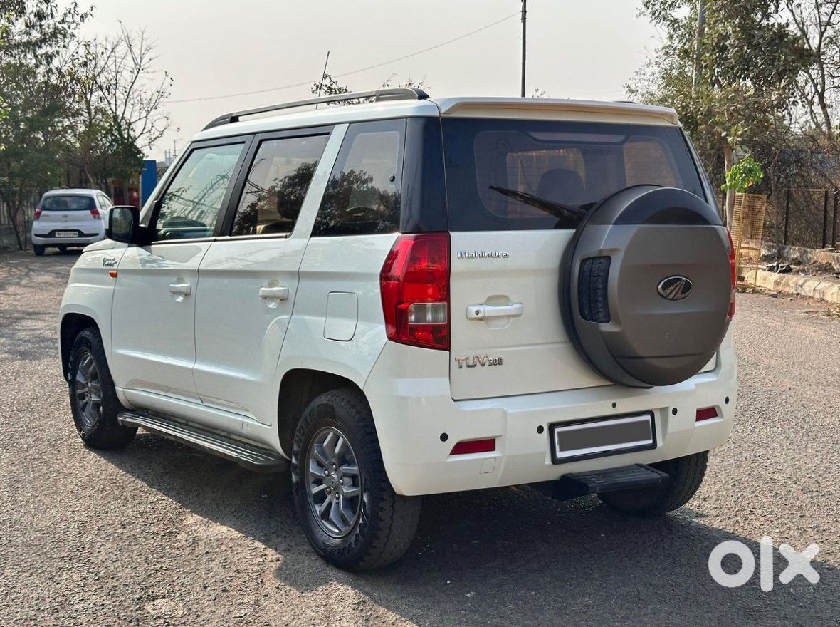 Mahindra Tuv 300 2016 Petrol