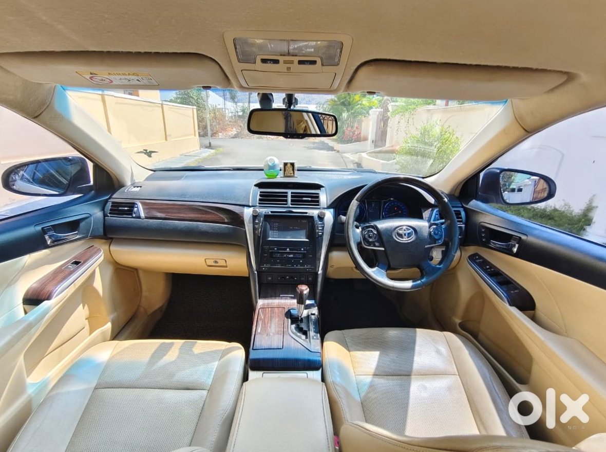 2012 Toyota Camry - Premium Sedan