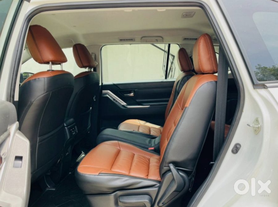 Toyota Innova Hycross 2025 - Almost New