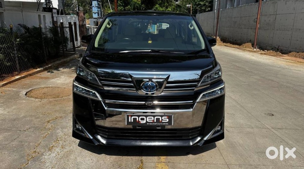 Toyota Vellfire - Luxury 7 Seater