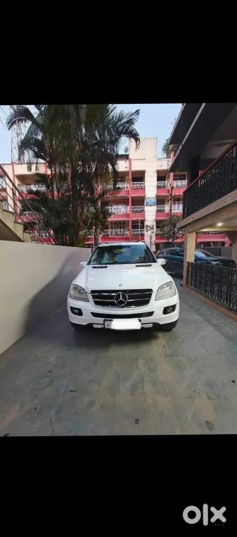 2010 Mercedes-benz M-class | Petrol Automatic