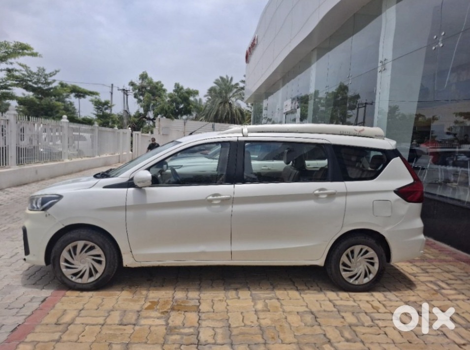 Maruti Ertiga 2016 - 7-seater Family Van