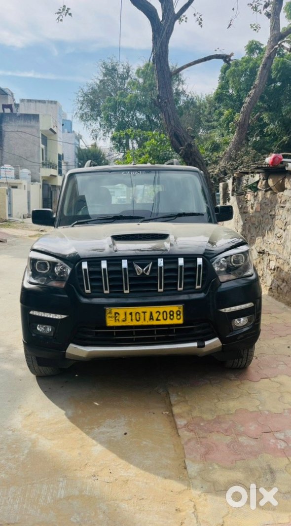 2012 Mahindra Scorpio Classic | Automatic Petrol