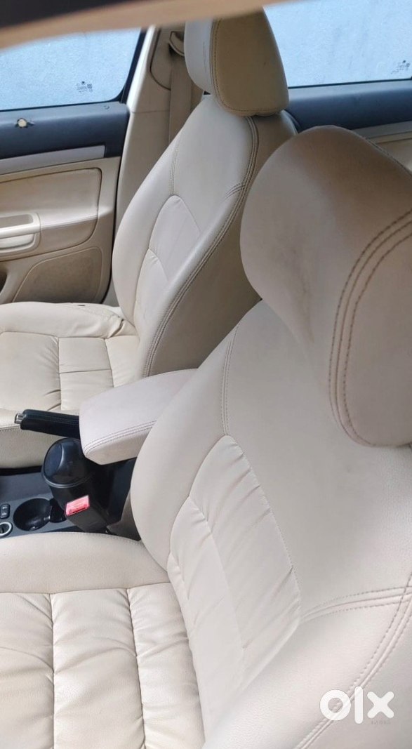 2011 Skoda Laura - Manual Petrol