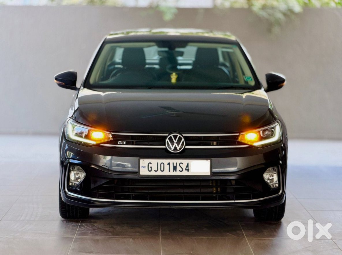 2025 Volkswagen Virtus - Like New