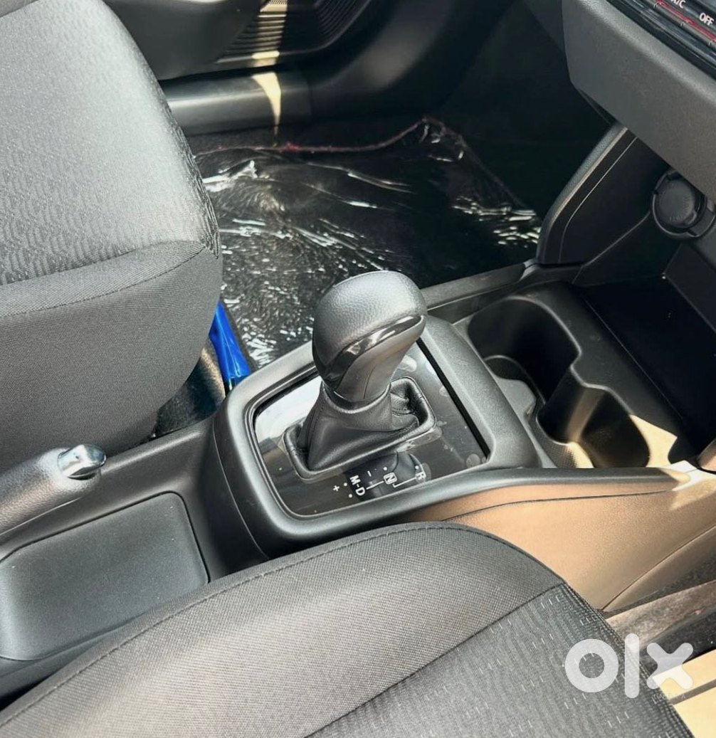 Urgent! 2025 Maruti Swift - Petrol Manual