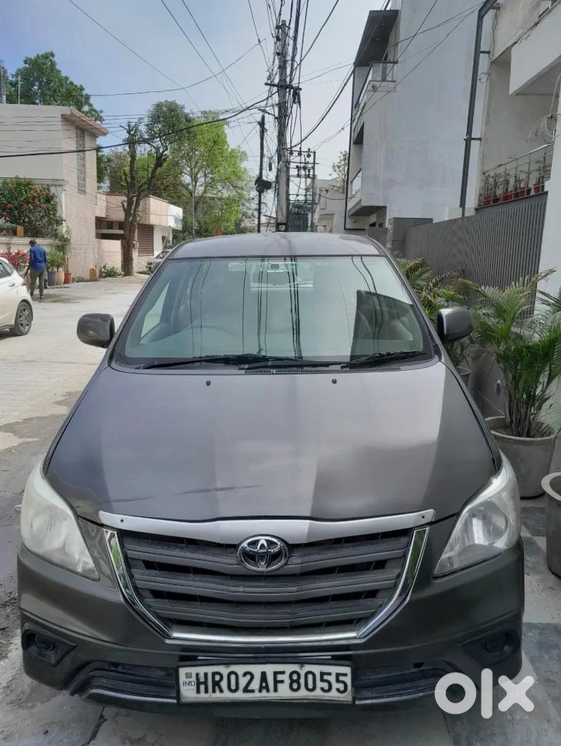 Toyota Innova 2017 Petrol Manual Excellent Condition