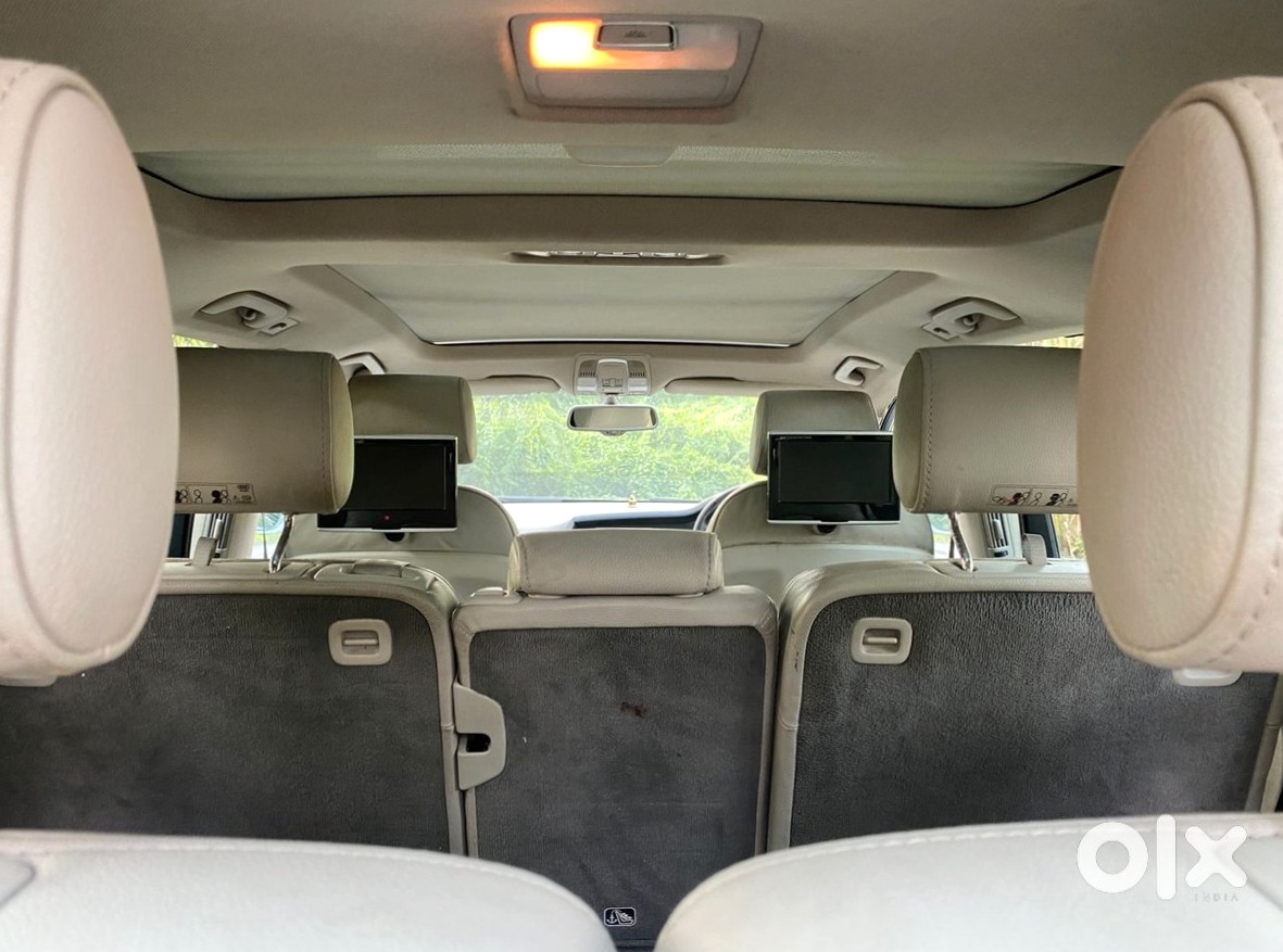 2021 Audi Q7 - Luxury Suv - Accidant Free