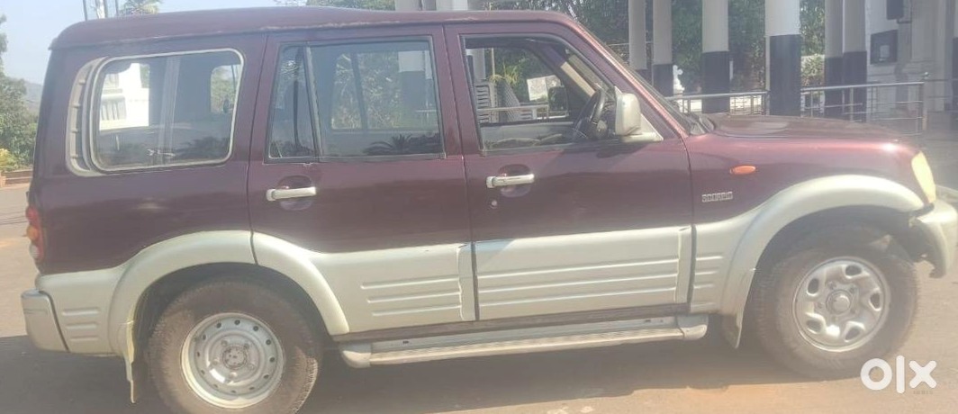 Mahindra Scorpio Classic 2011 Petrol Automatic